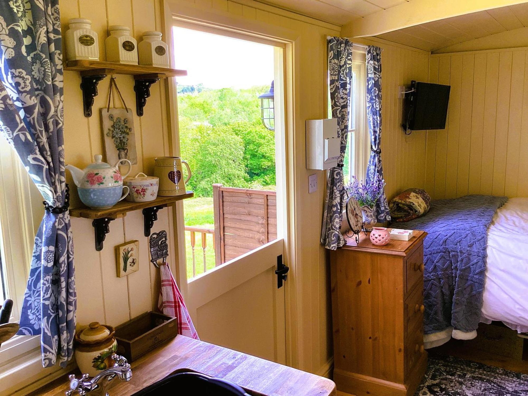 Hotel Lilly'S Pad Bude Esterno foto